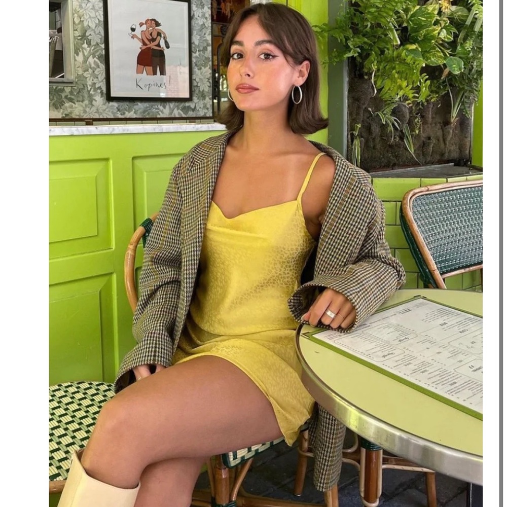 Verge girl dress